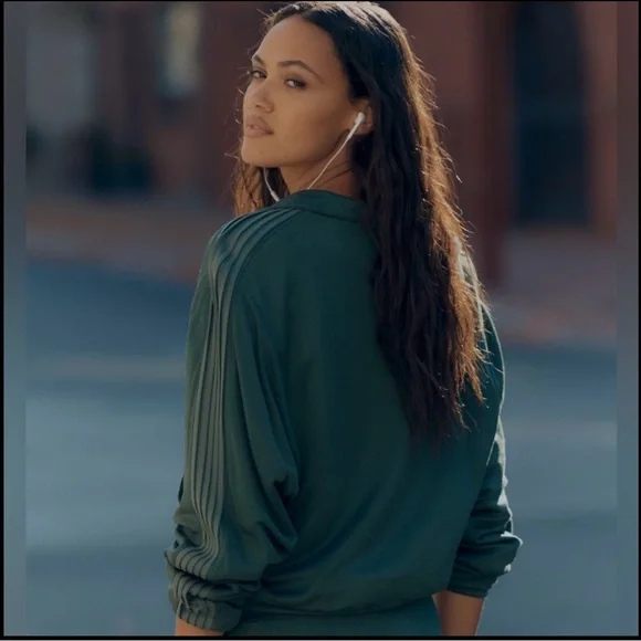 The Upside Roulette Jacket - Picture 3 of 7